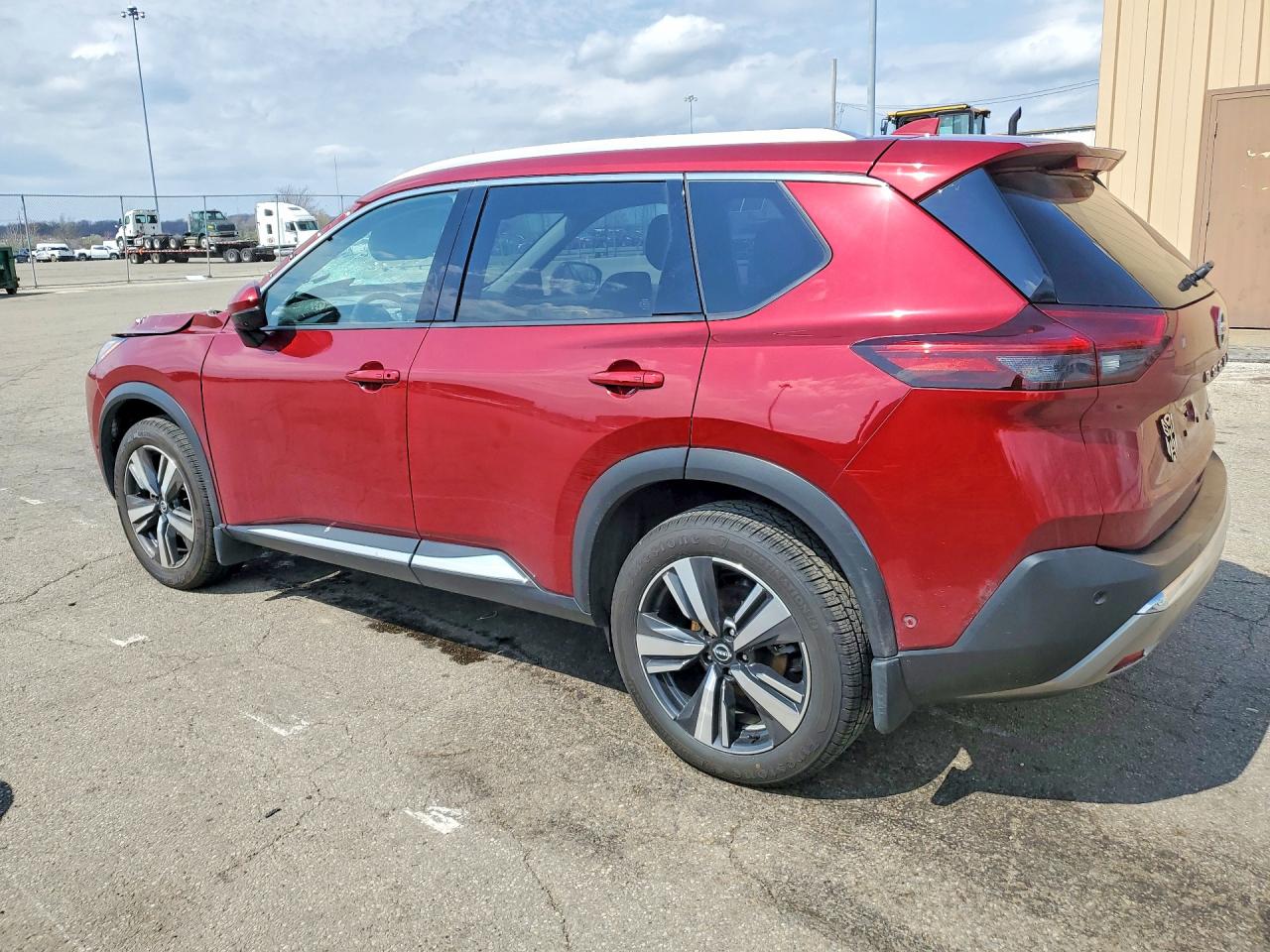 2021 NISSAN ROGUE PLATINUM photo 4