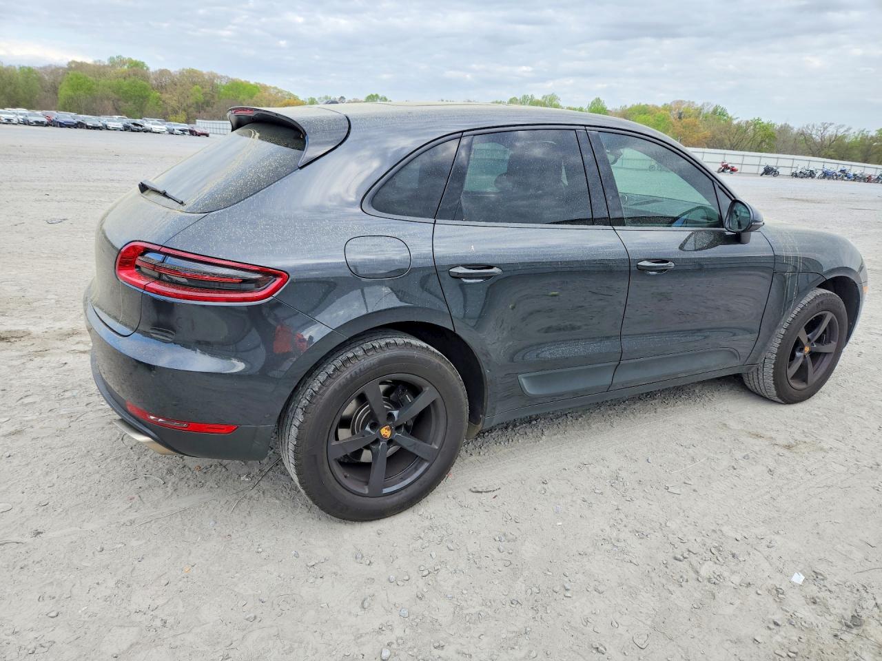 2018 PORSCHE MACAN photo 3