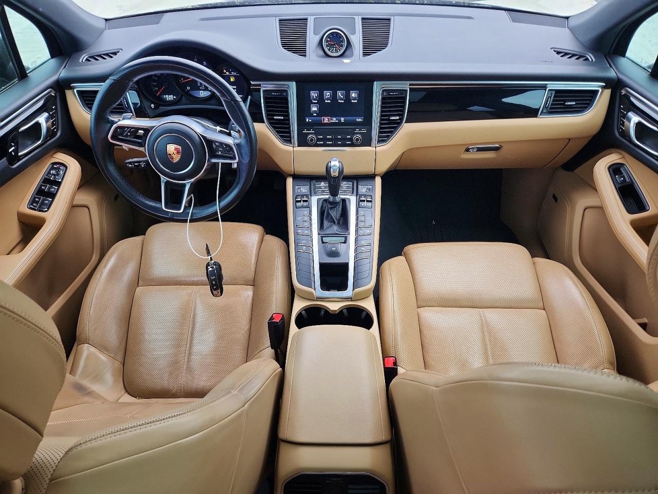 2018 PORSCHE MACAN photo 8