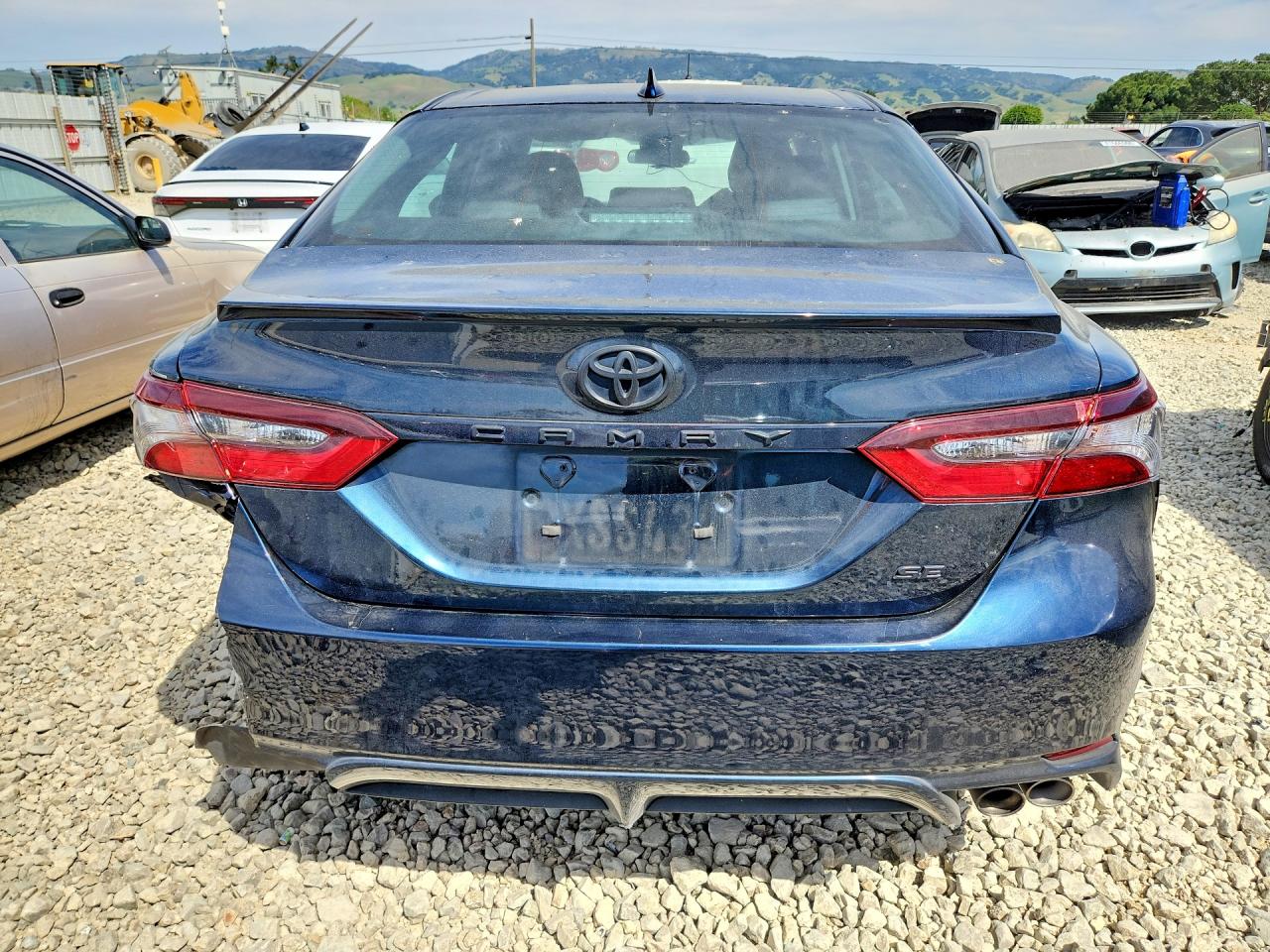 2021 TOYOTA CAMRY SE photo 11