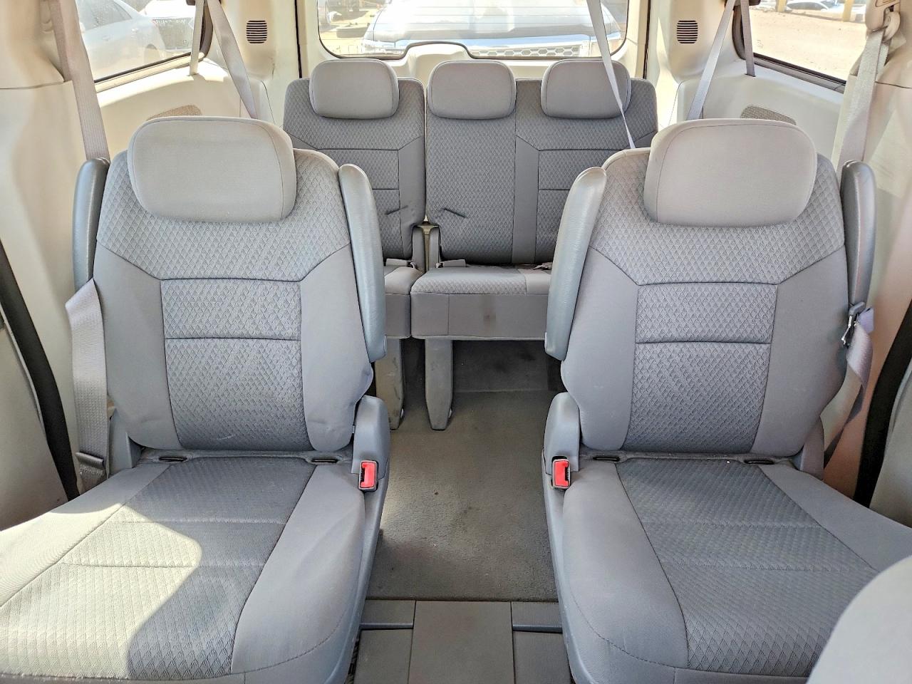 2010 DODGE GRAND CARAVAN SE photo 19