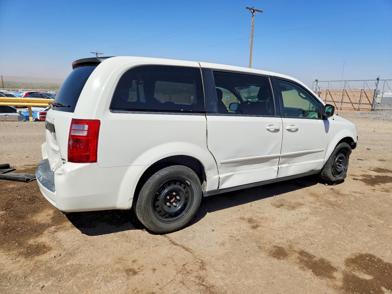 2010 DODGE GRAND CARAVAN SE photo 5