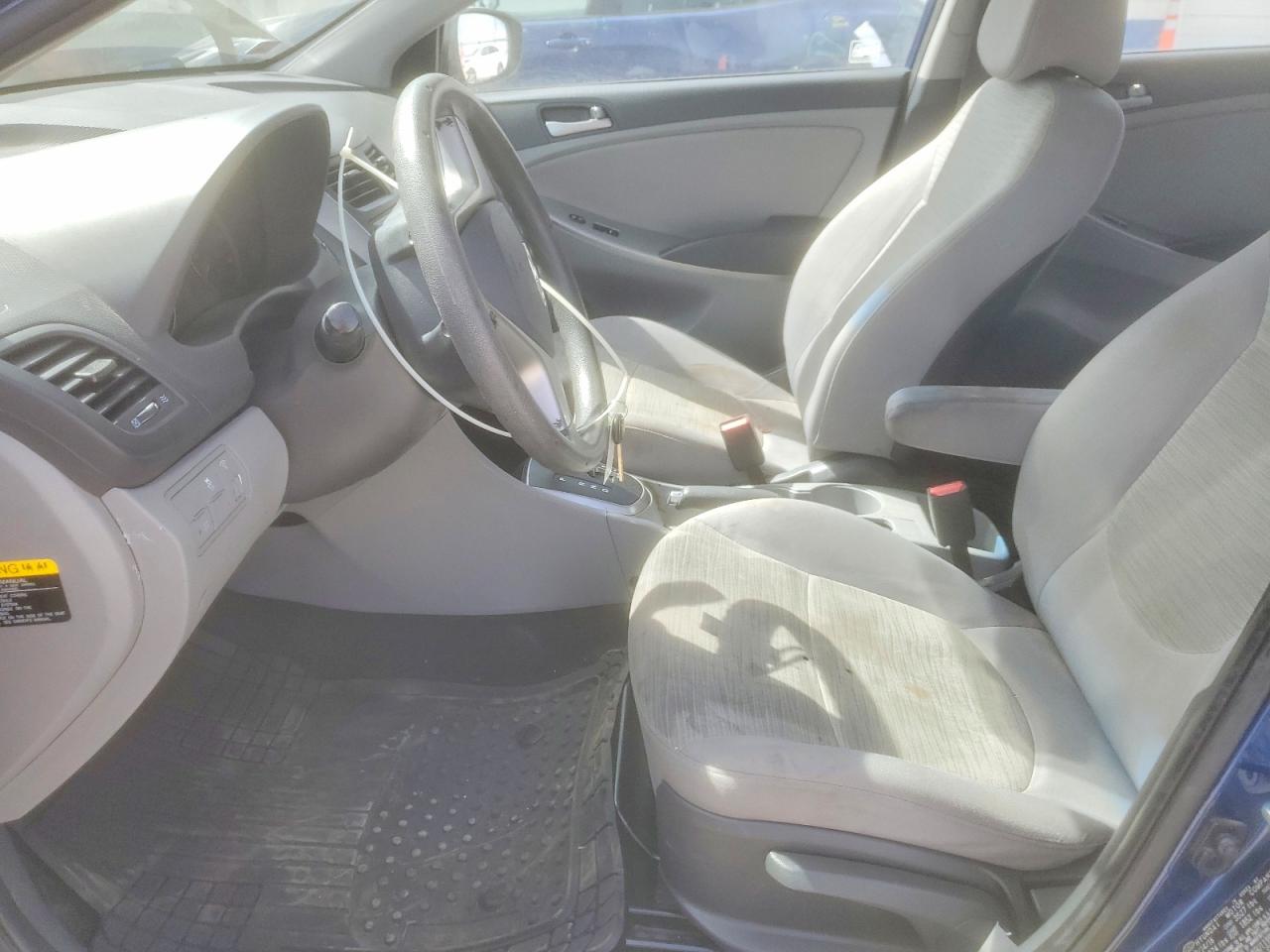 2016 HYUNDAI ACCENT SE photo 13