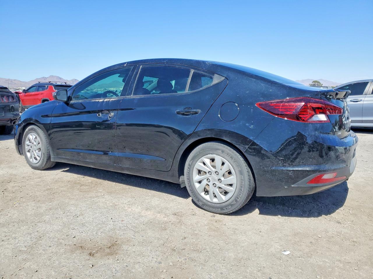 2019 HYUNDAI ELANTRA SE photo 3