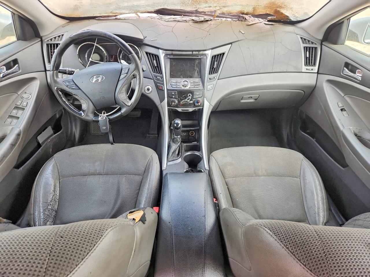 2013 HYUNDAI SONATA SE photo 22