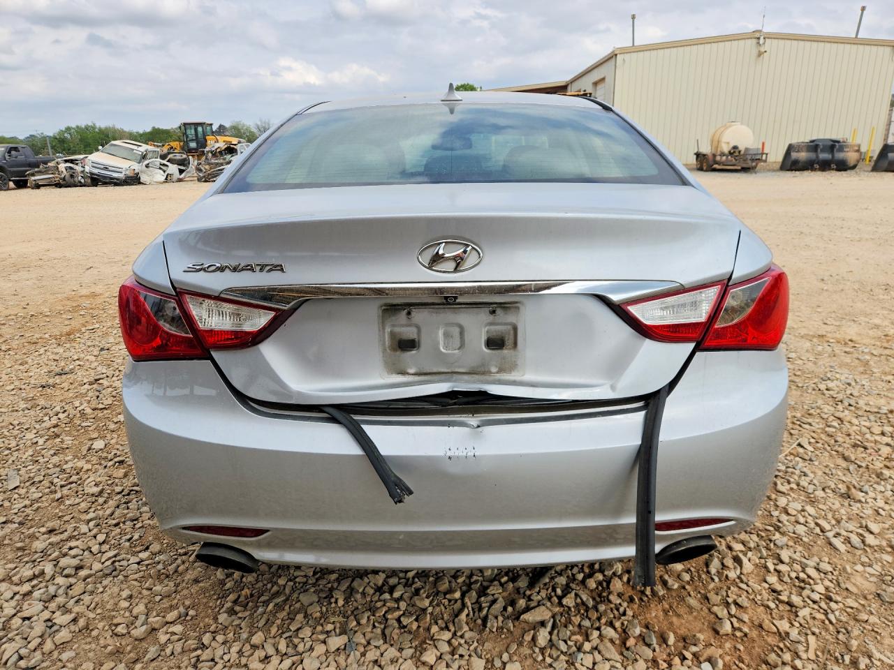 2013 HYUNDAI SONATA SE photo 16