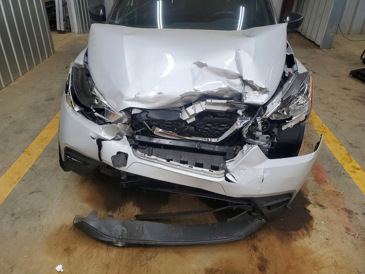 2018 NISSAN KICKS S photo 11