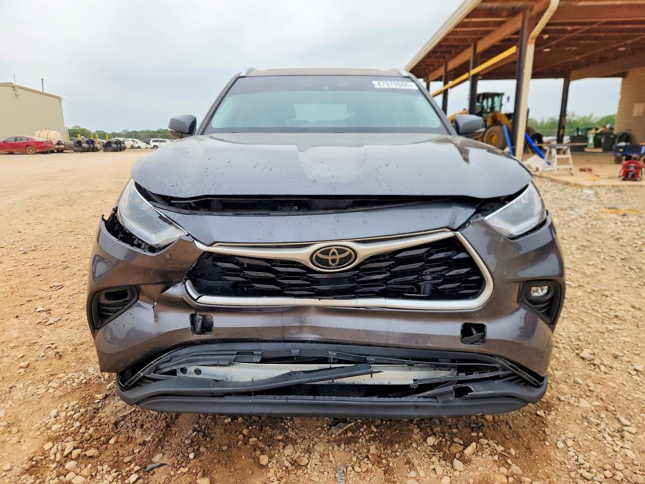 2021 TOYOTA HIGHLANDER XLE photo 13