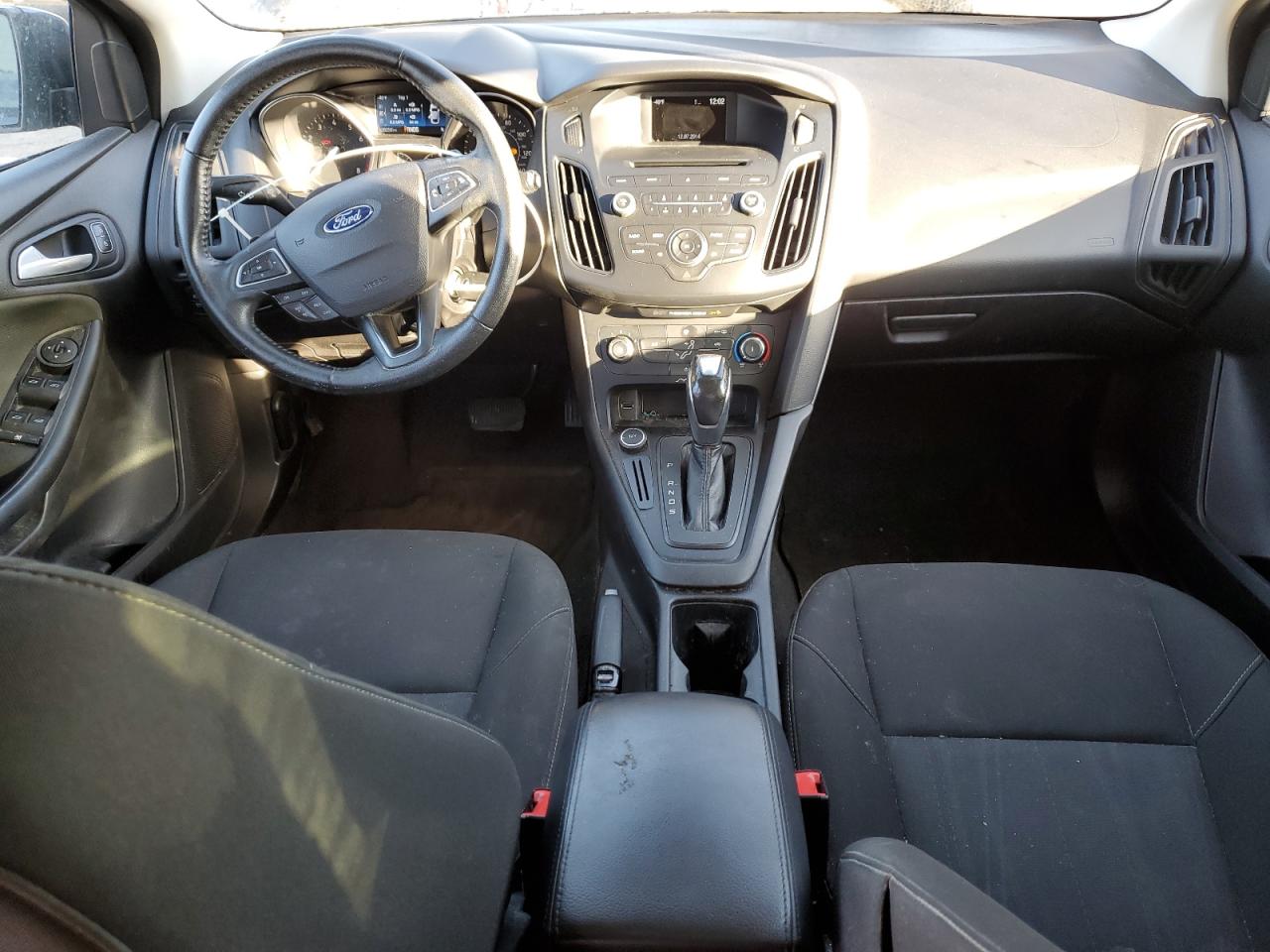 2015 FORD FOCUS SE photo 22