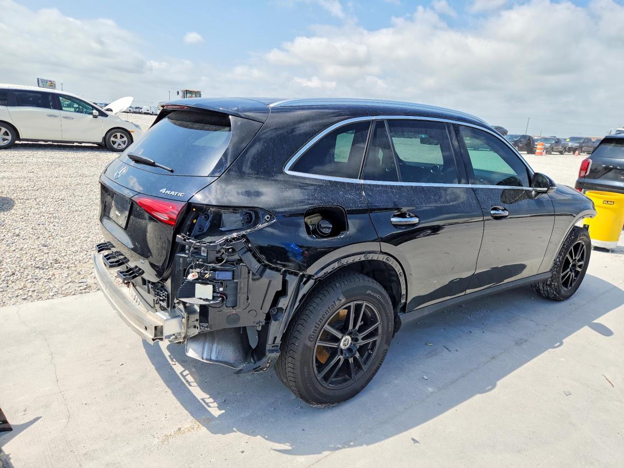 2025 MERCEDES-BENZ GLC 300 4MATIC photo 3