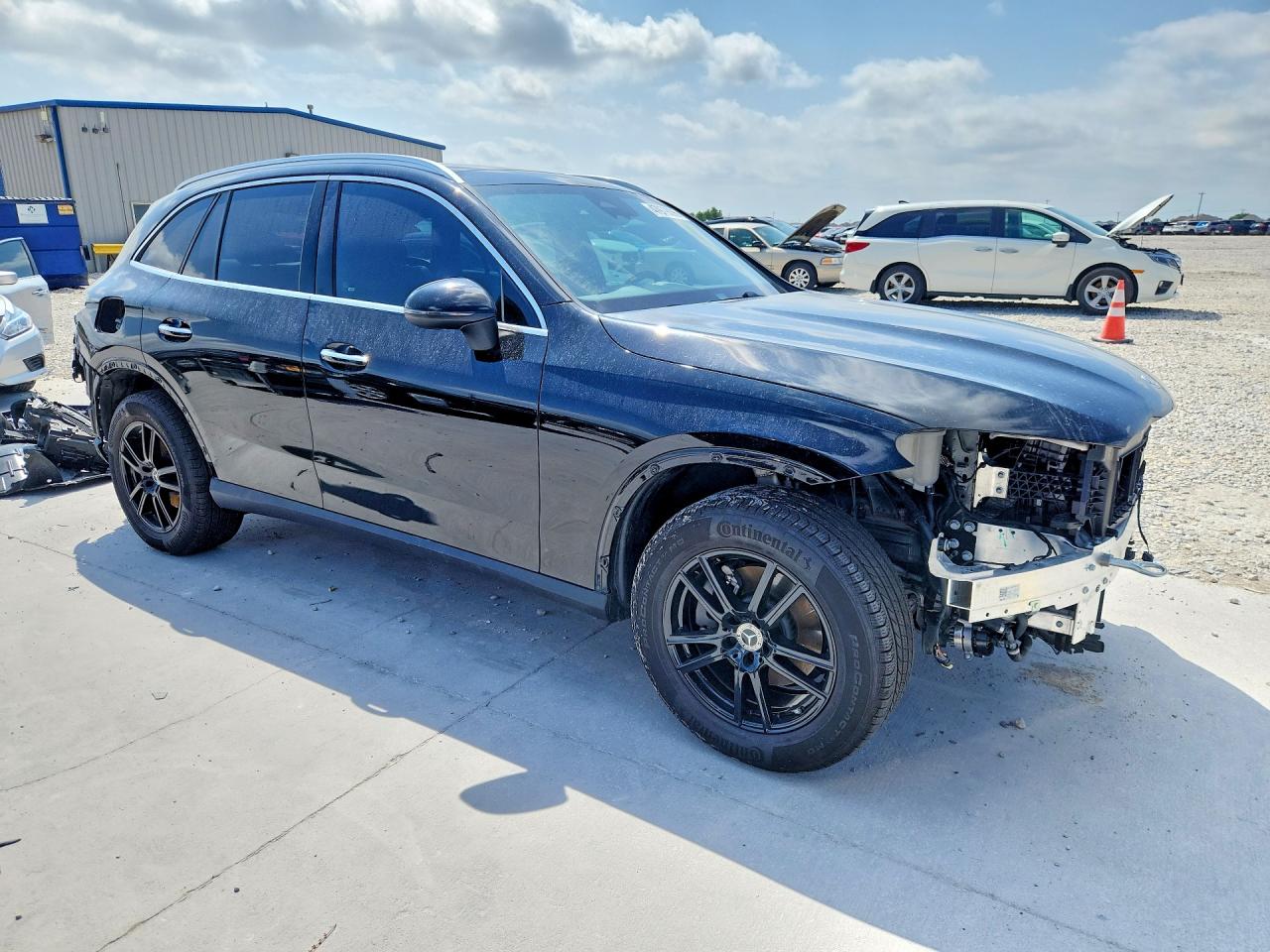 2025 MERCEDES-BENZ GLC 300 4MATIC photo 4