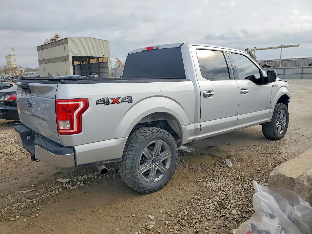 2015 FORD F150 SUPERCREW photo 3