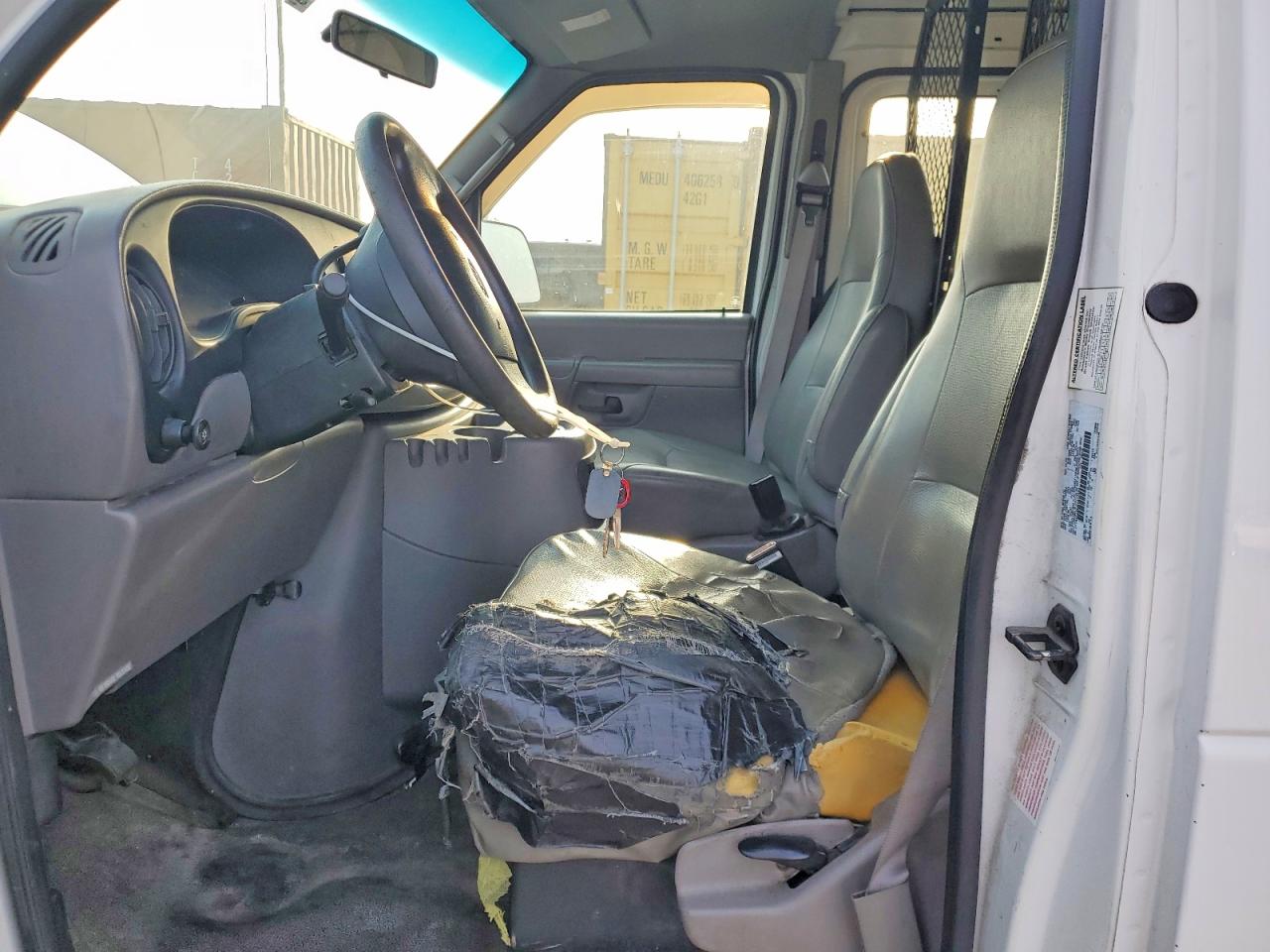 2002 FORD ECONOLINE photo 13
