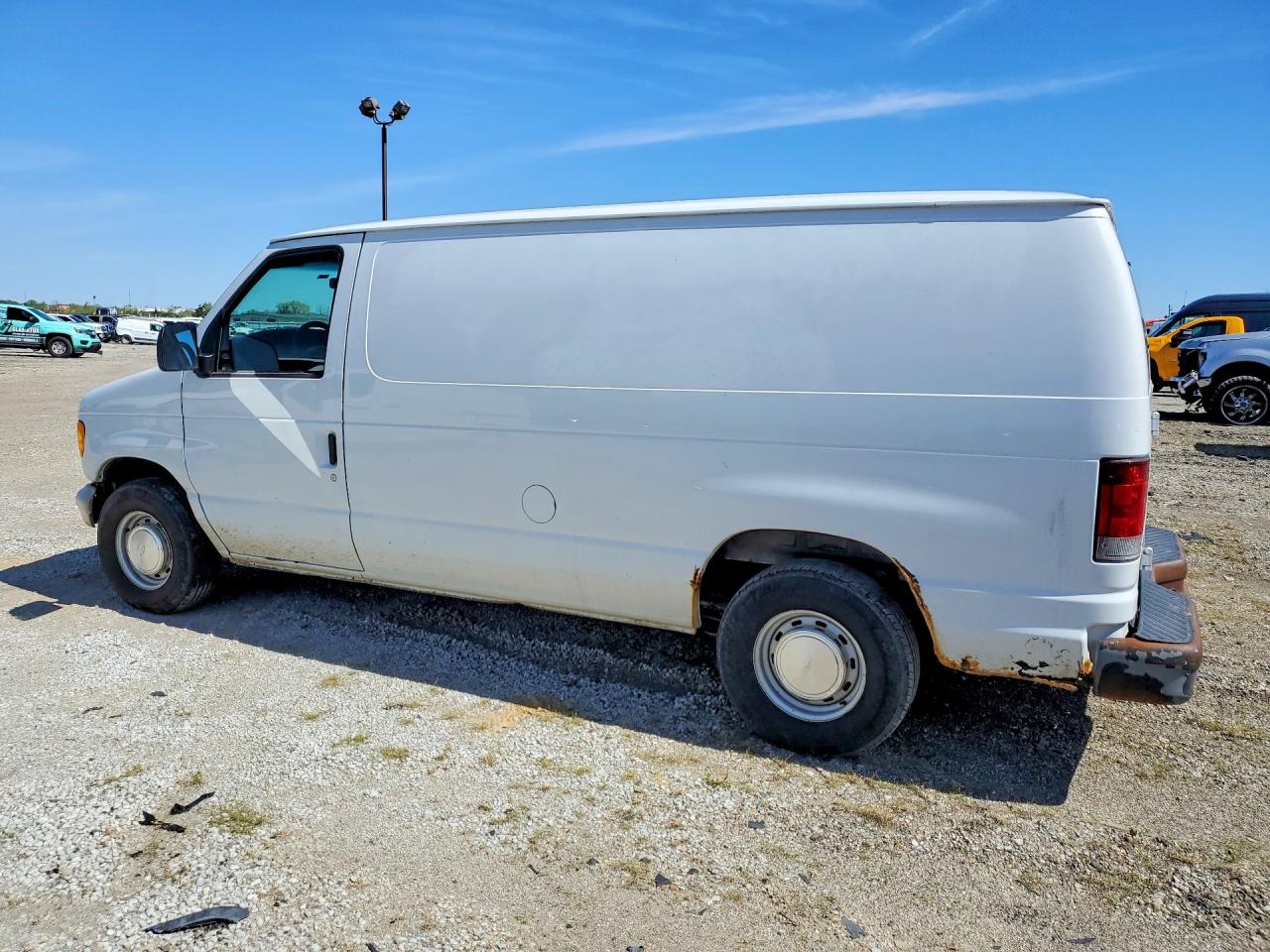 2002 FORD ECONOLINE photo 3