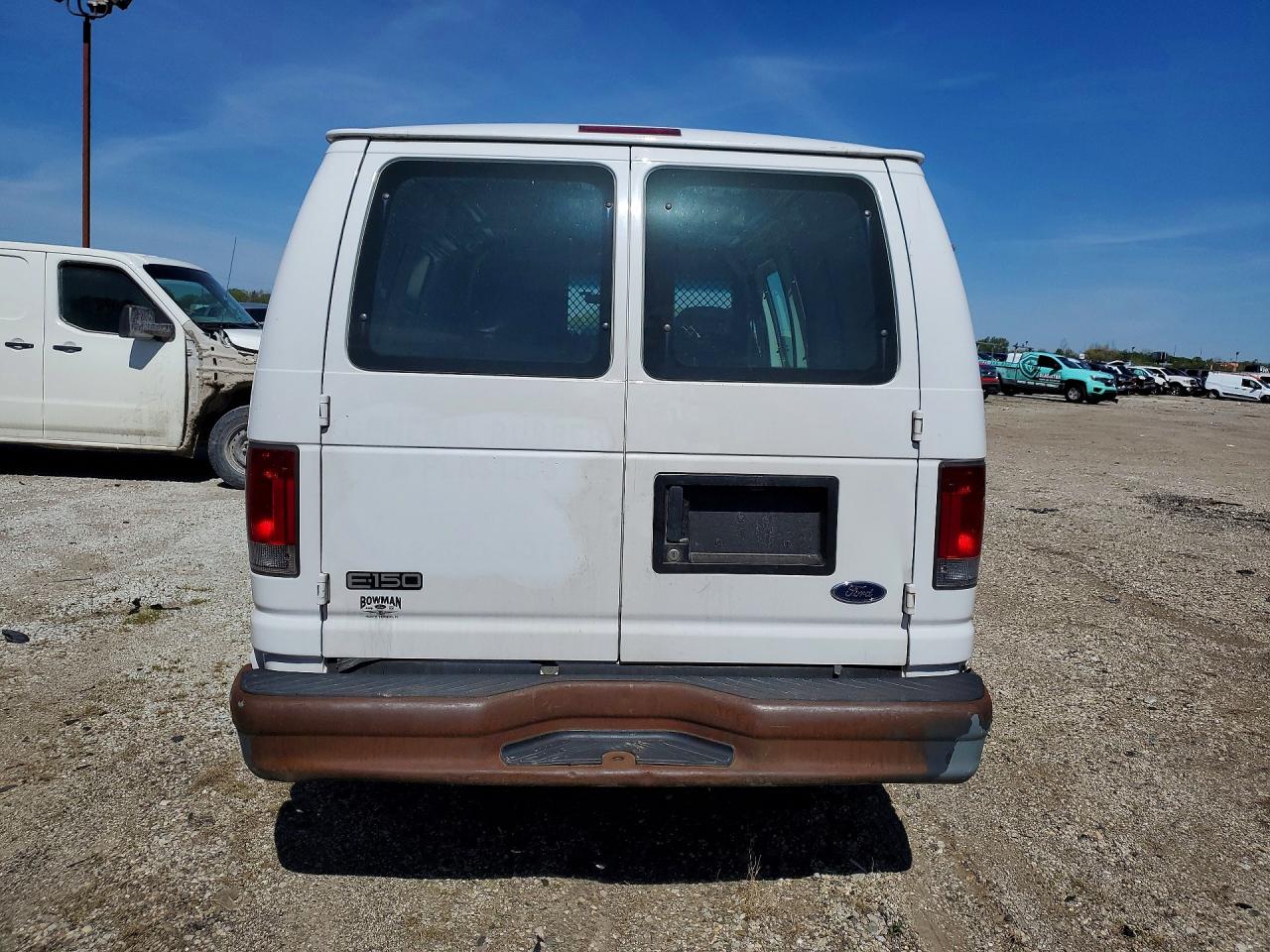 2002 FORD ECONOLINE photo 11