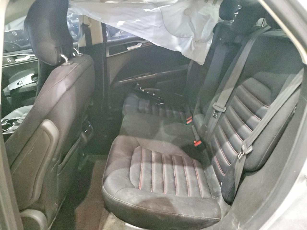 2015 FORD FUSION SE photo 19