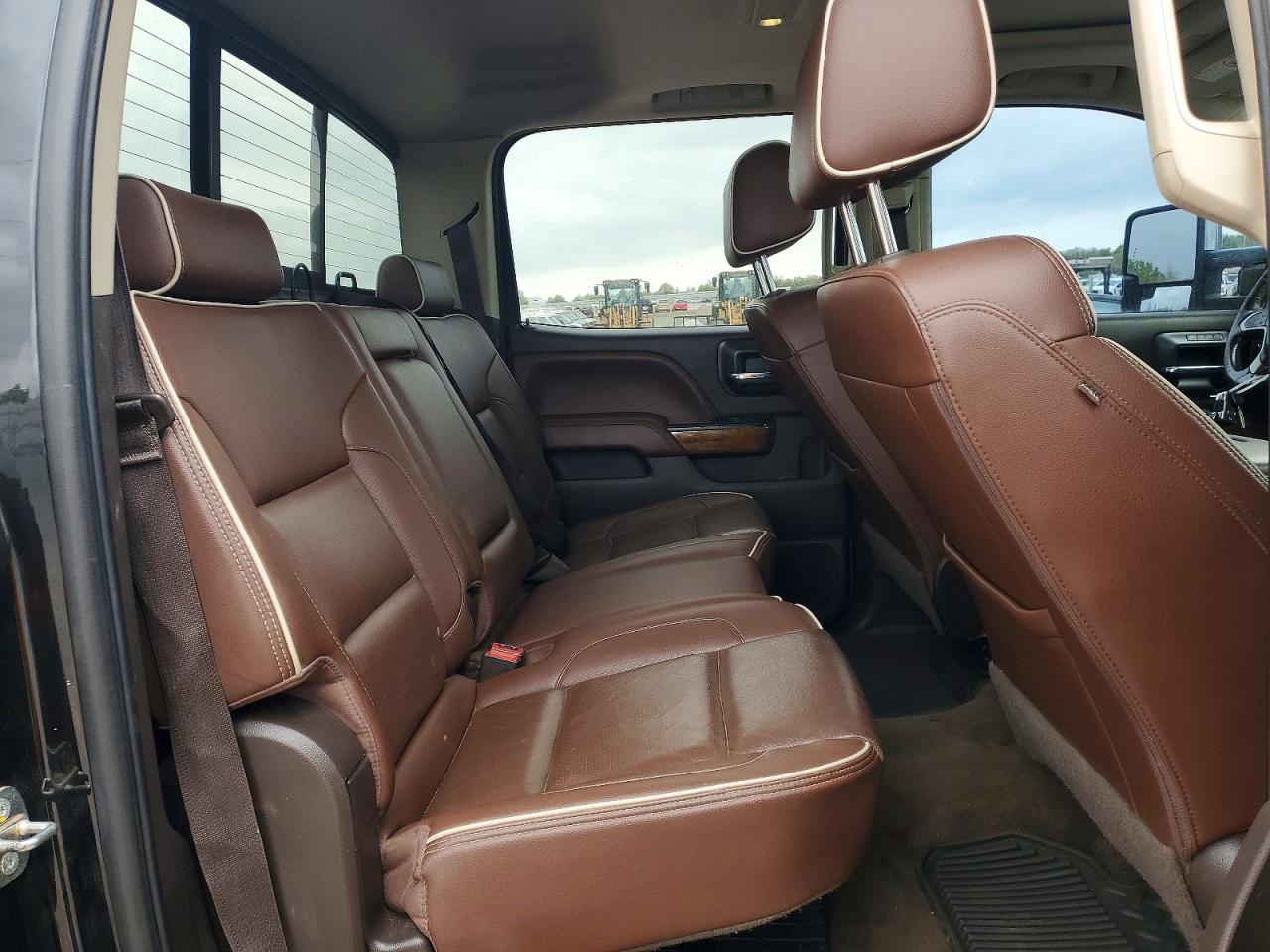 2018 CHEVROLET SILVERADO K2500 HIGH COUNTRY photo 10