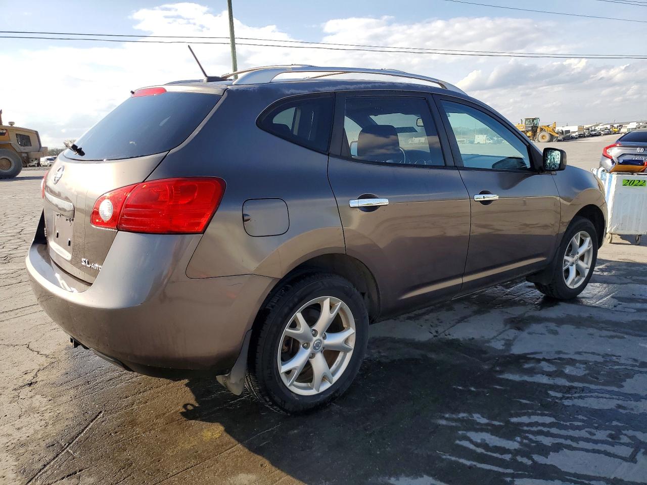2010 NISSAN ROGUE S photo 7