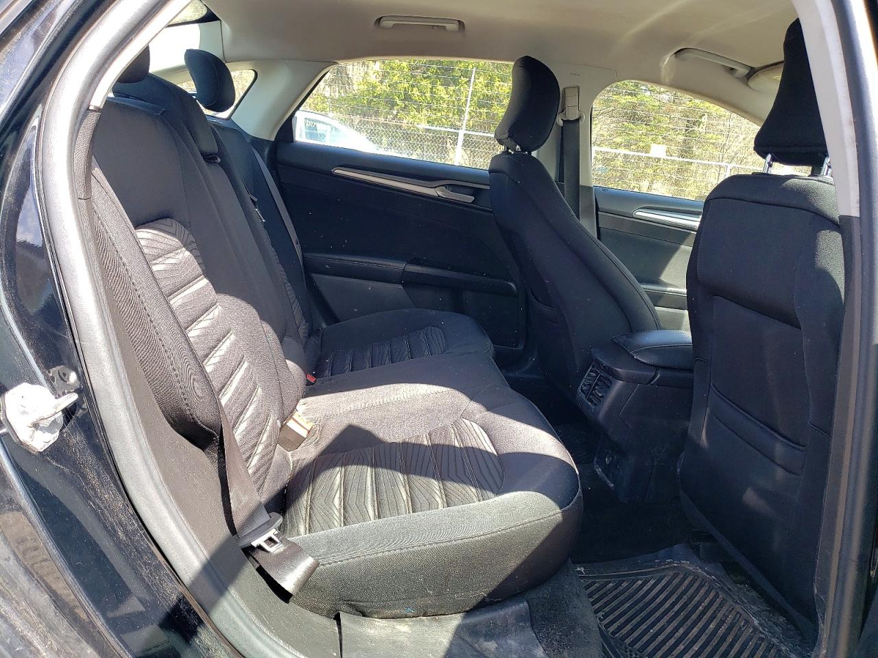 2016 FORD FUSION SE photo 19