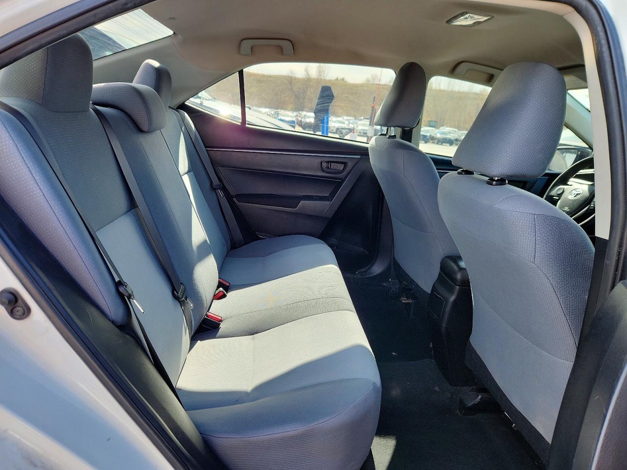 2014 TOYOTA COROLLA L photo 19