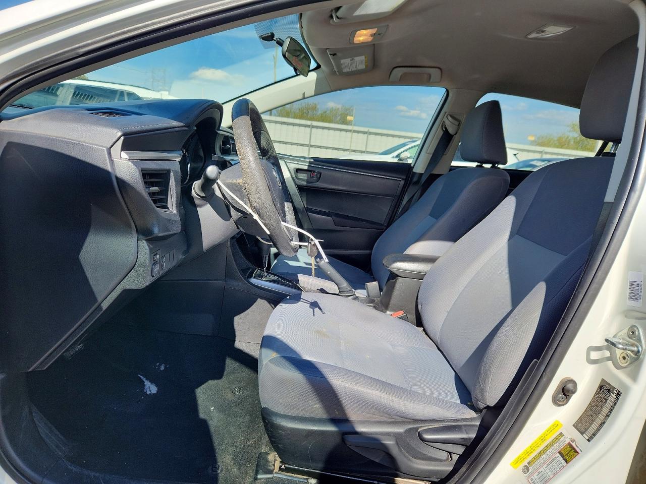 2014 TOYOTA COROLLA L photo 13