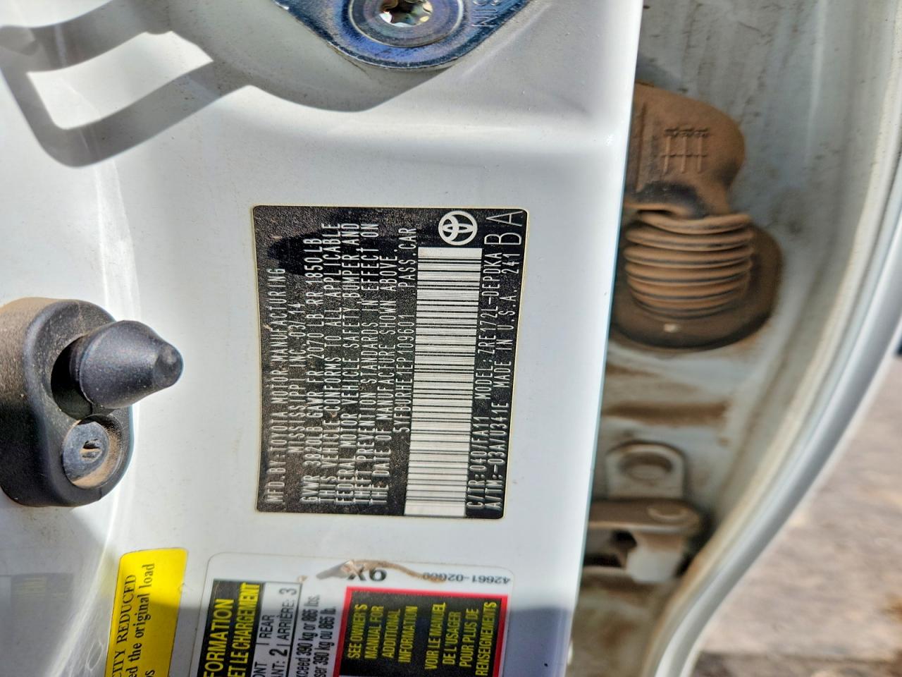 2014 TOYOTA COROLLA L photo 23