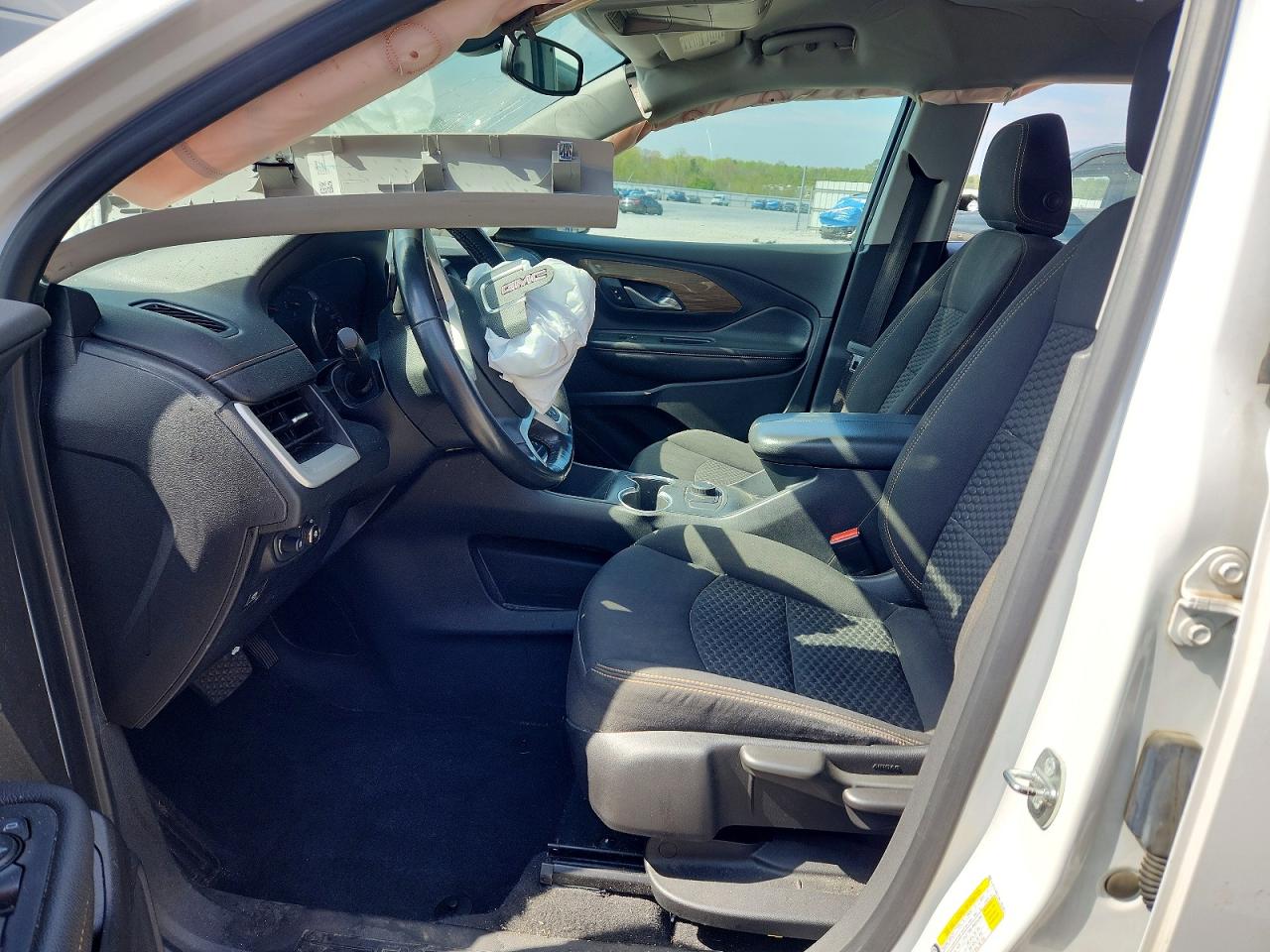 2019 GMC TERRAIN SLE photo 13