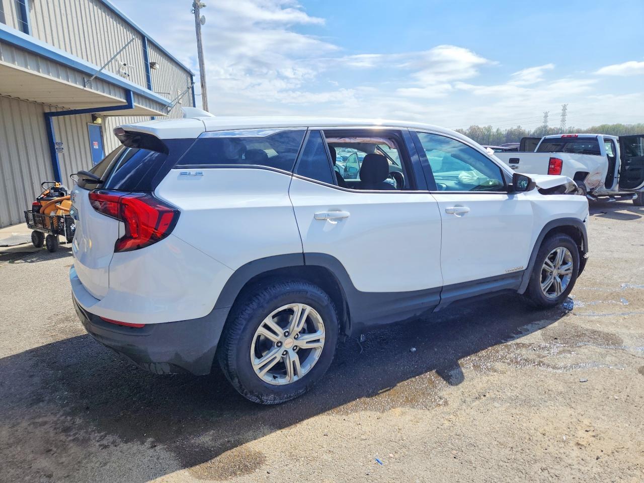 2019 GMC TERRAIN SLE photo 5