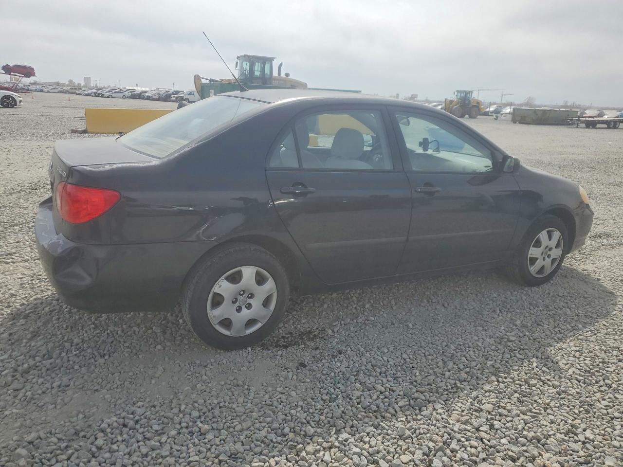 2004 TOYOTA COROLLA CE photo 3