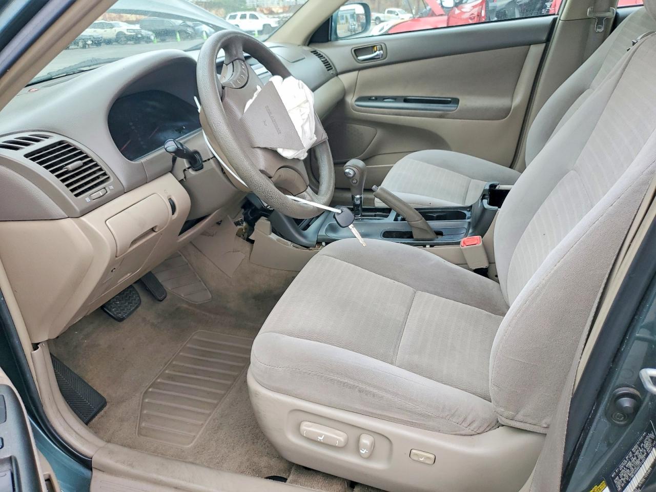 2006 TOYOTA CAMRY LE photo 13