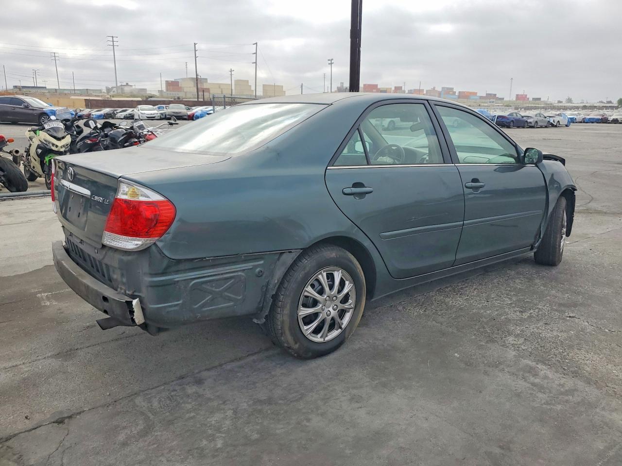 2006 TOYOTA CAMRY LE photo 5
