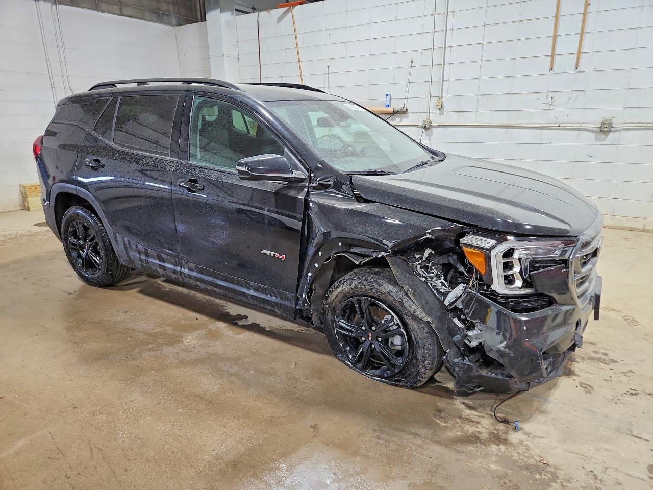 2024 GMC TERRAIN AT4 photo 4
