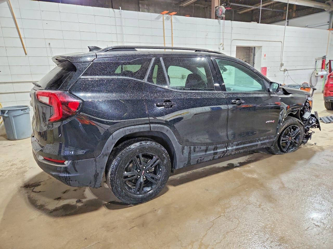 2024 GMC TERRAIN AT4 photo 3