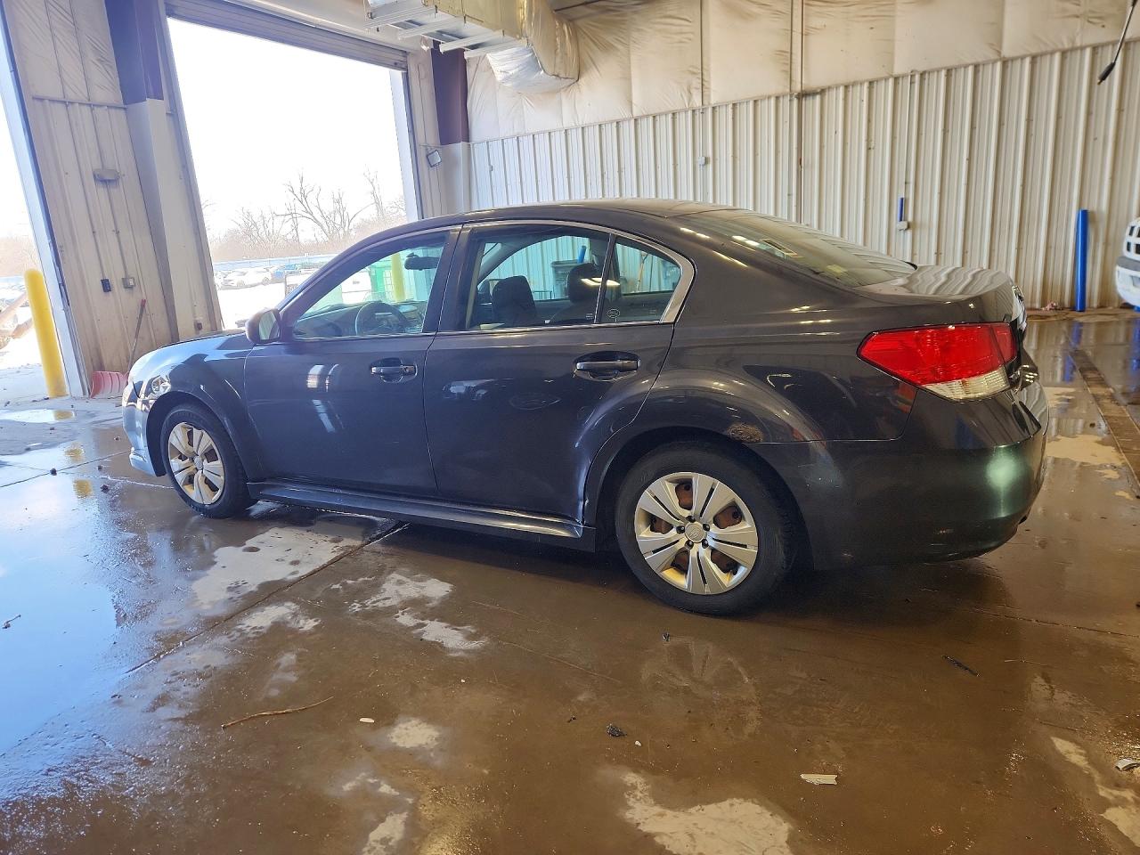 2011 SUBARU LEGACY 2.5I photo 3