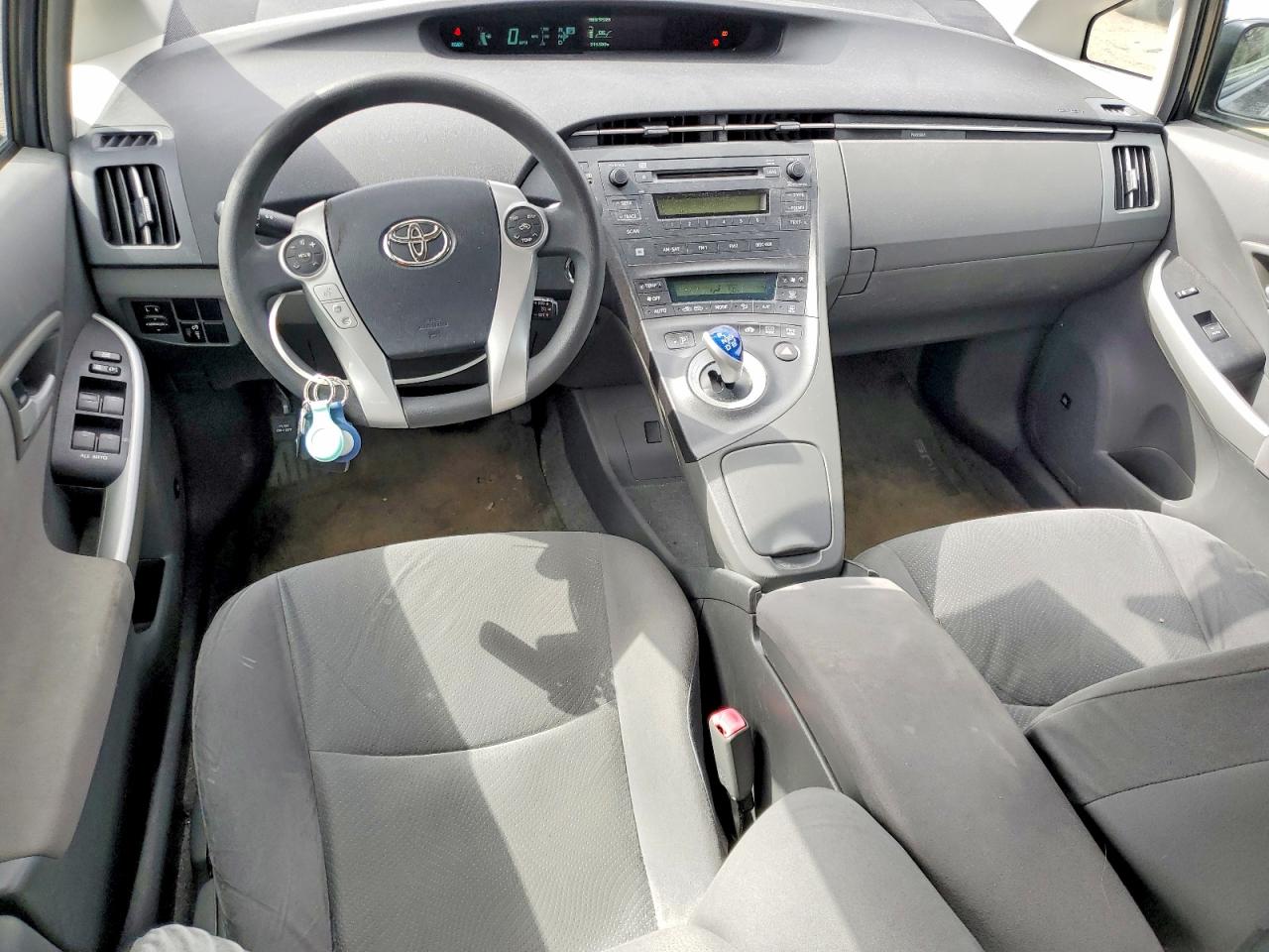 2010 TOYOTA PRIUS III photo 22