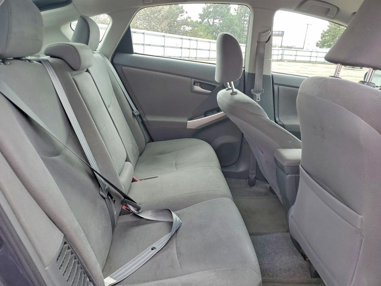 2010 TOYOTA PRIUS III photo 28