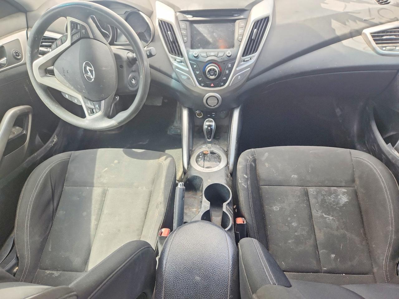 2016 HYUNDAI VELOSTER BASE photo 15