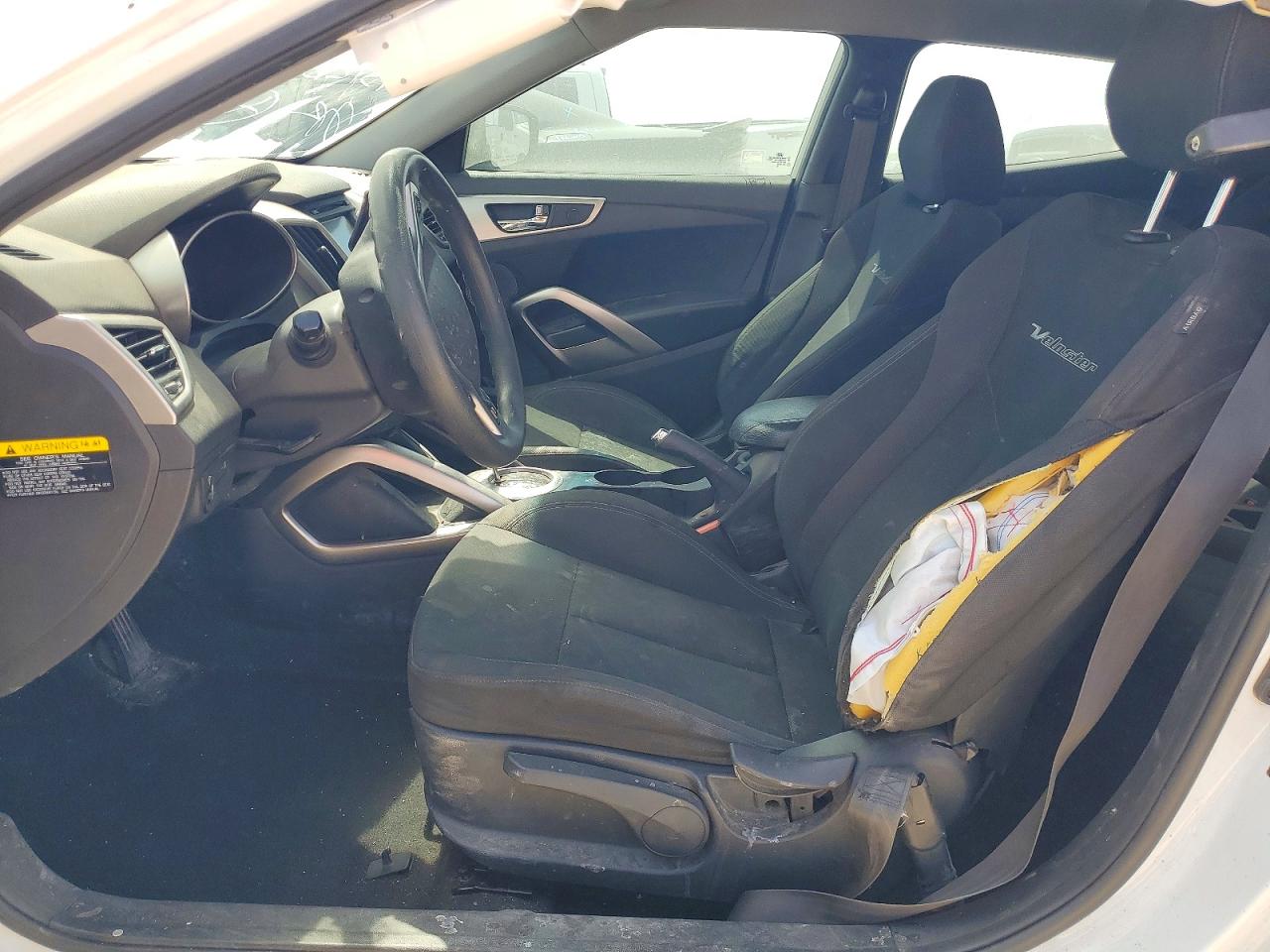 2016 HYUNDAI VELOSTER BASE photo 13