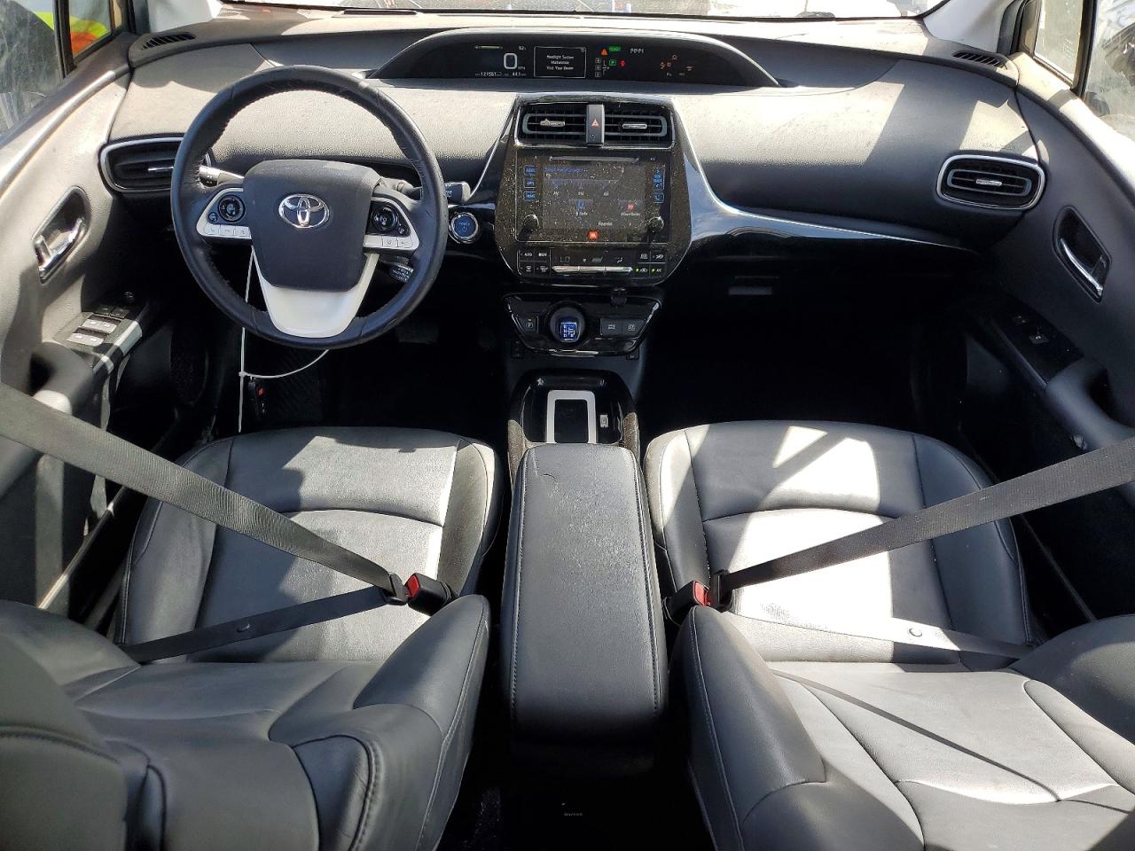 2016 TOYOTA PRIUS FOUR photo 22
