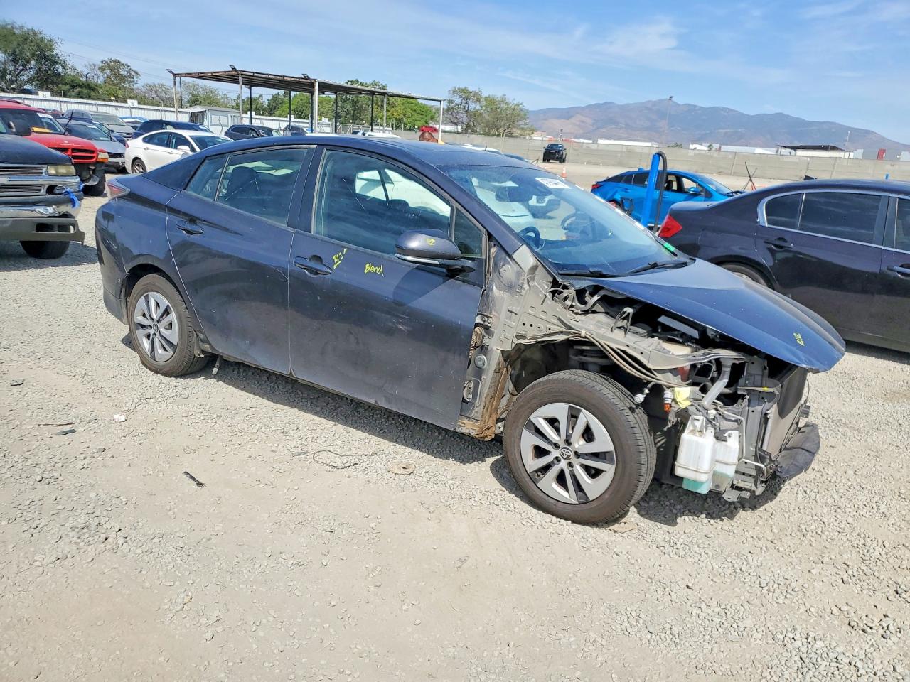 2016 TOYOTA PRIUS FOUR photo 10