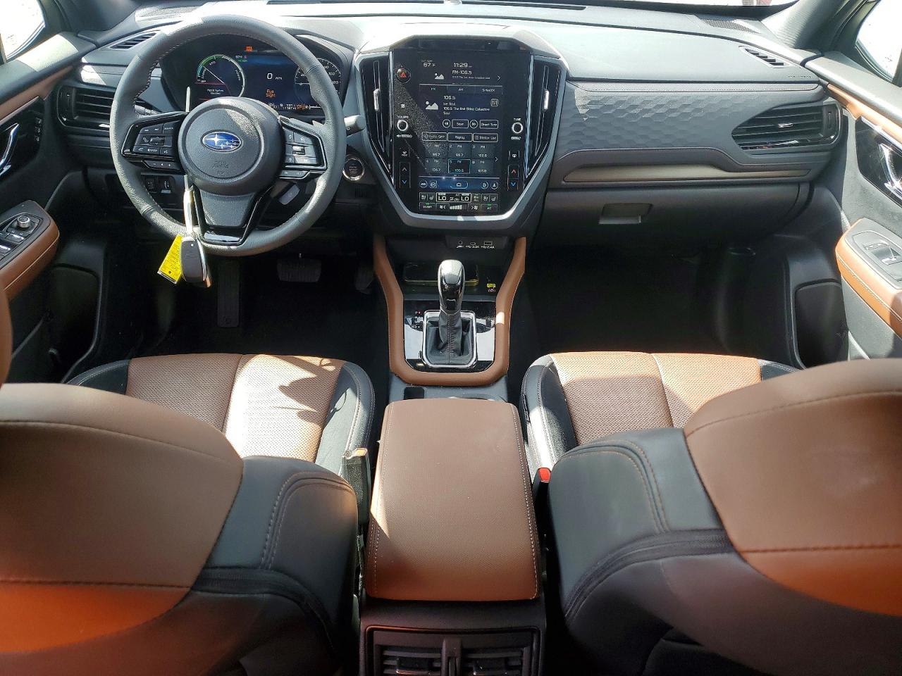 2025 SUBARU FORESTER TOURING photo 15