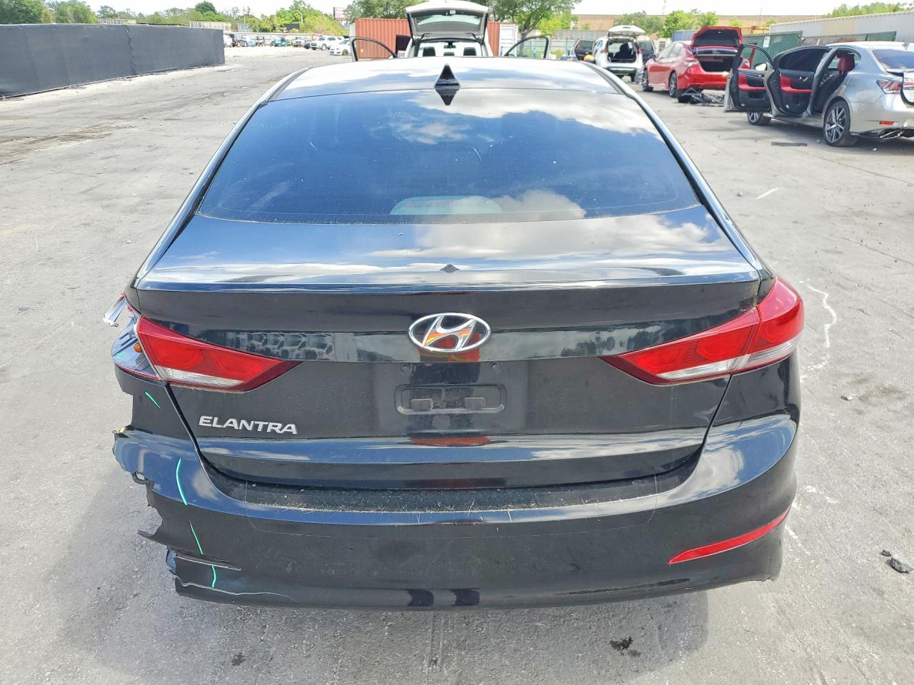 2018 HYUNDAI ELANTRA SEL photo 16