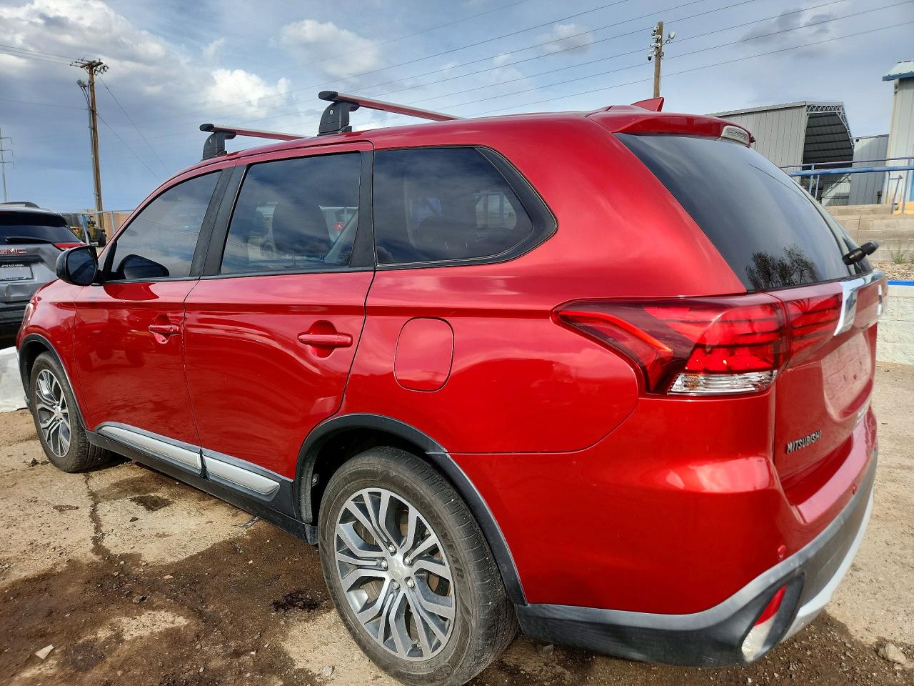 2017 MITSUBISHI OUTLANDER ES photo 4