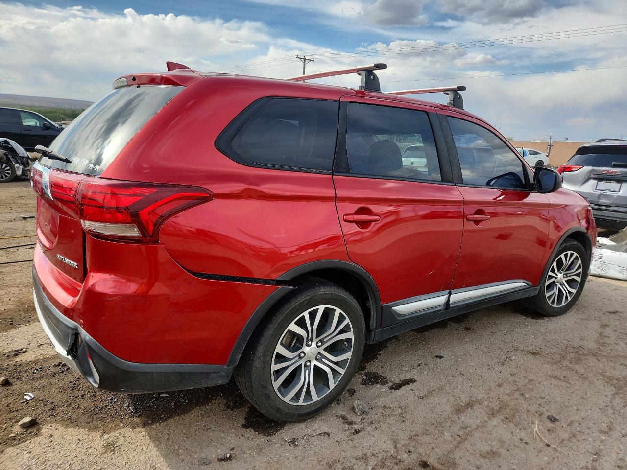 2017 MITSUBISHI OUTLANDER ES photo 7