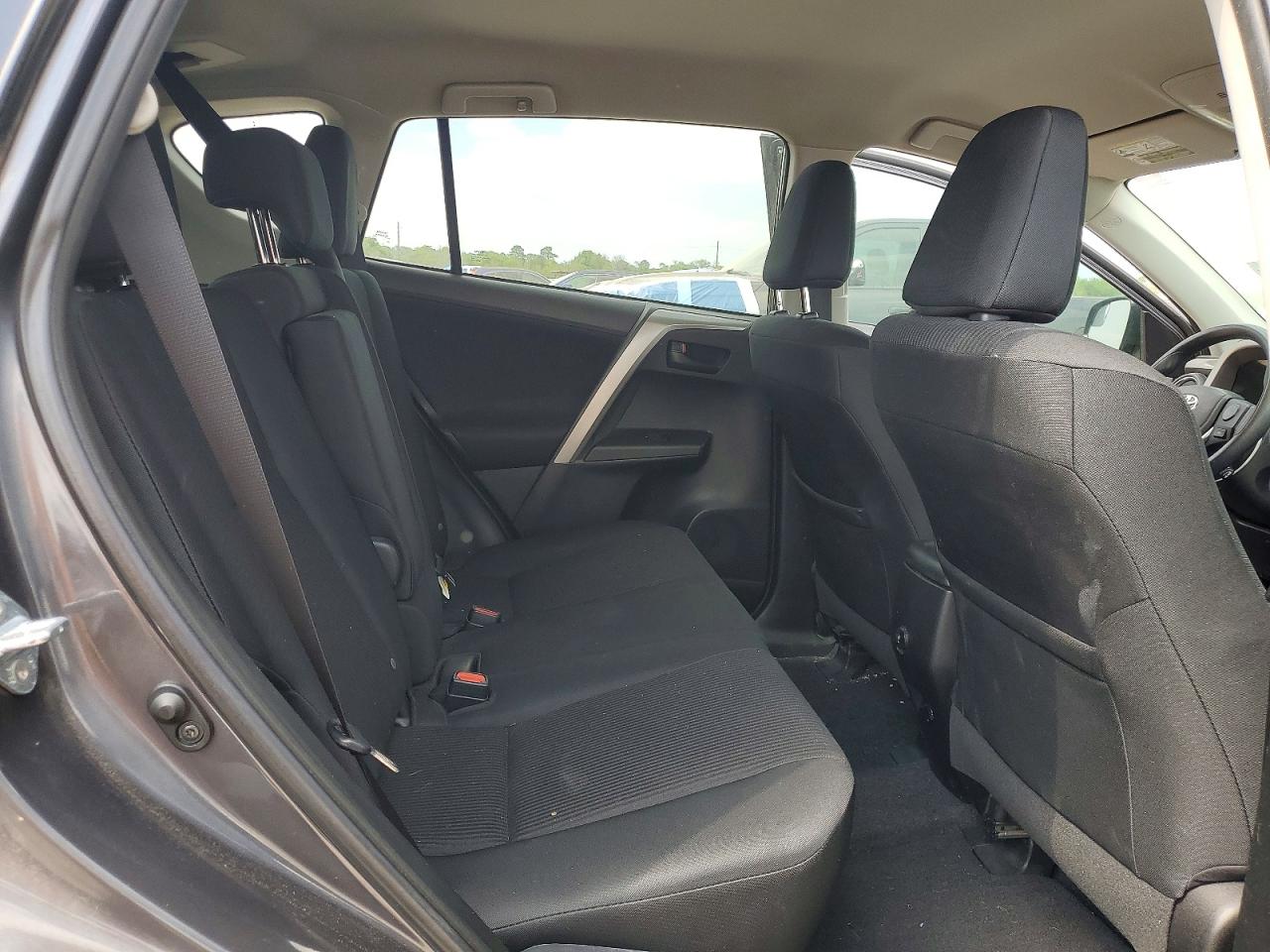 2016 TOYOTA RAV4 photo 19