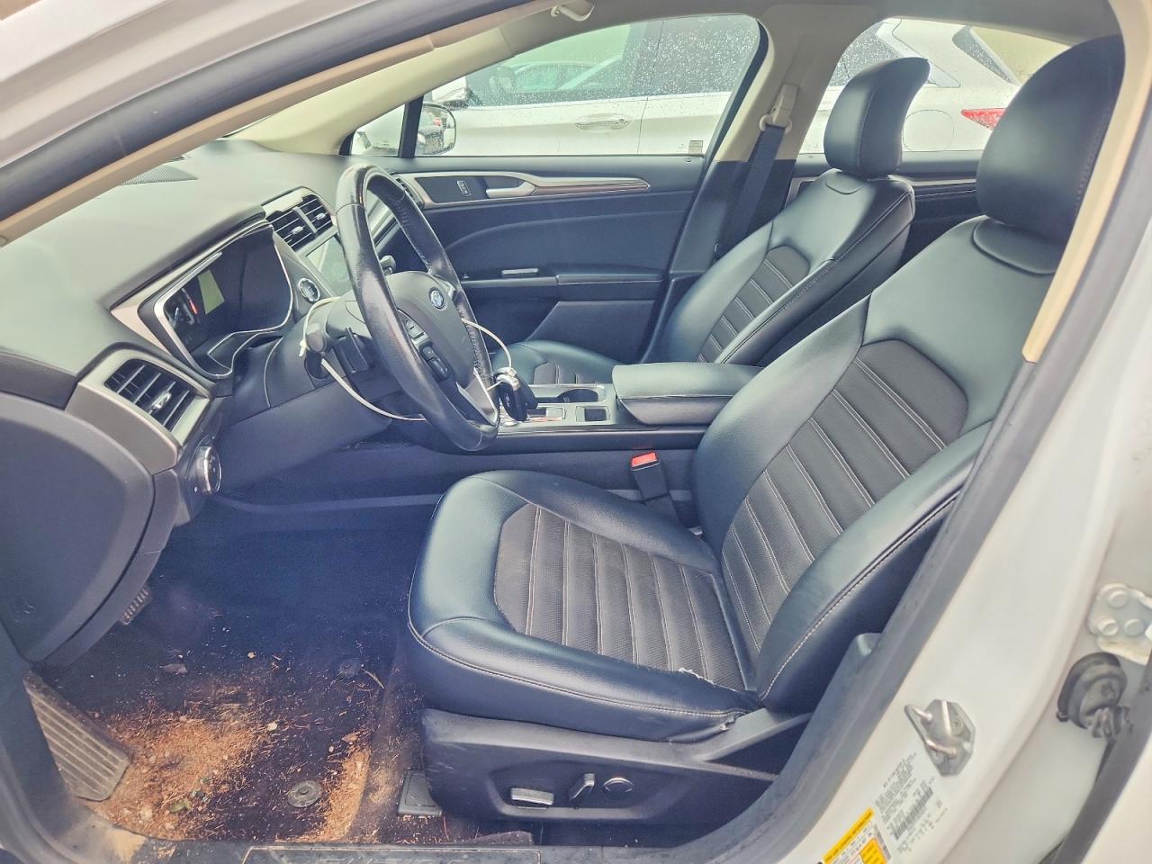 2017 FORD FUSION SE photo 13