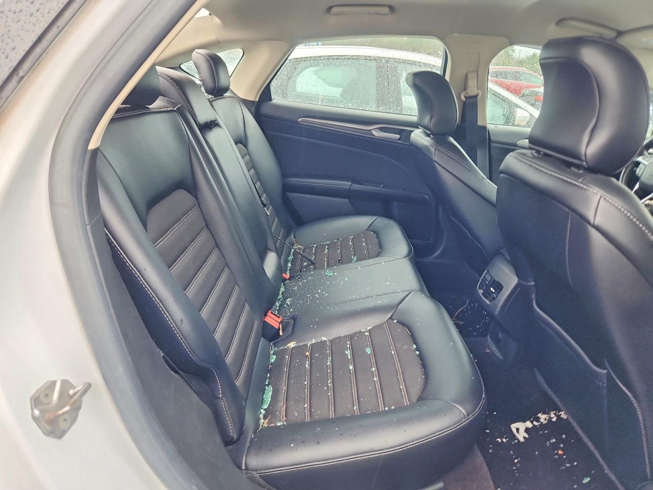 2017 FORD FUSION SE photo 19