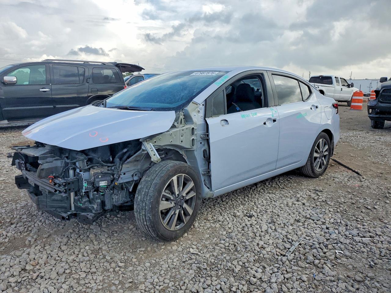 2024 NISSAN VERSA
