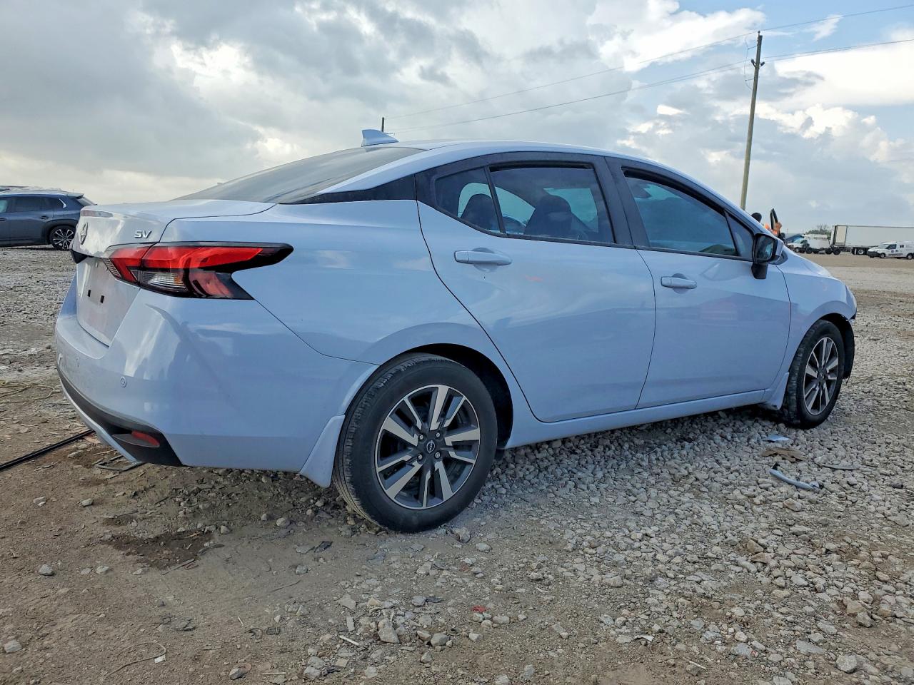 2024 NISSAN VERSA SV photo 5
