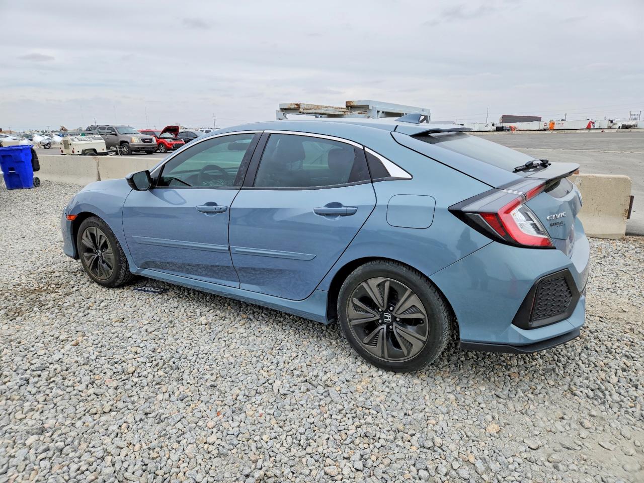 2017 HONDA CIVIC EX photo 4